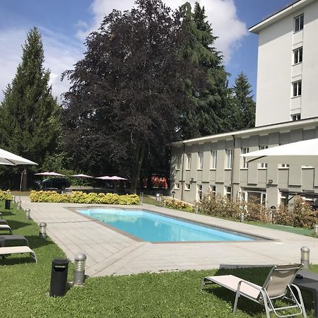 Bis Hotel Варезе Екстериор снимка