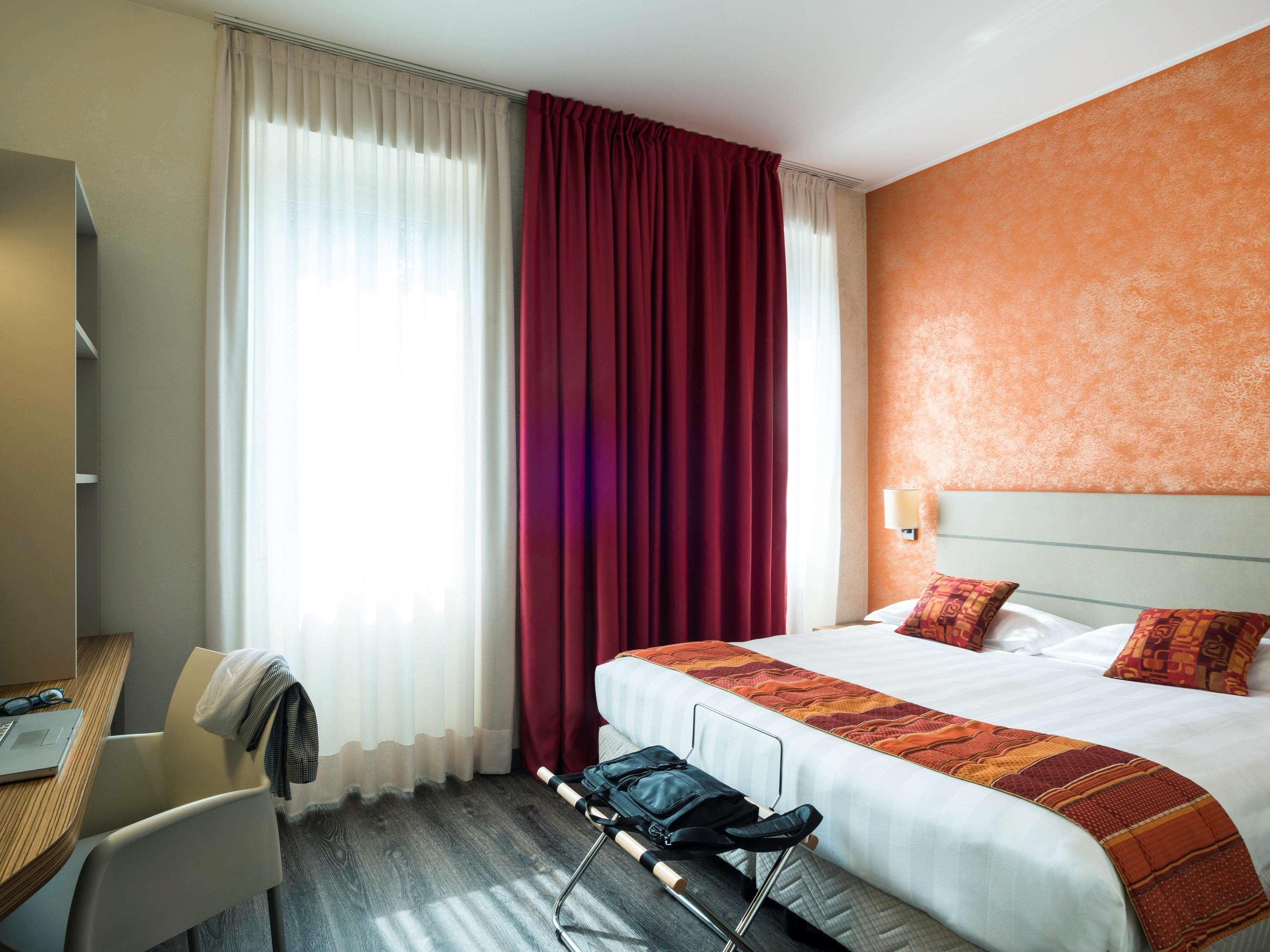 Bis Hotel Варезе Екстериор снимка