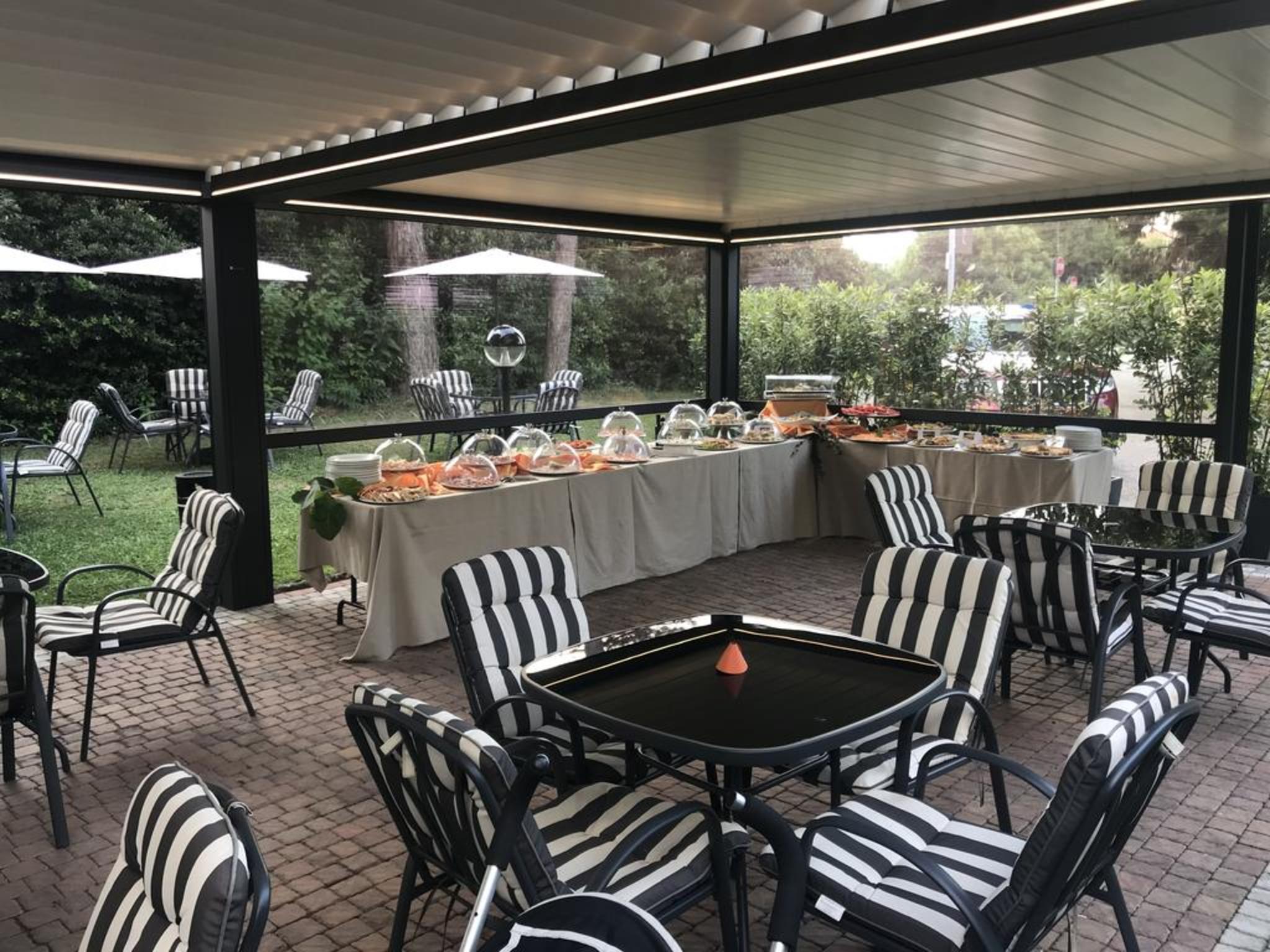 Bis Hotel Варезе Екстериор снимка