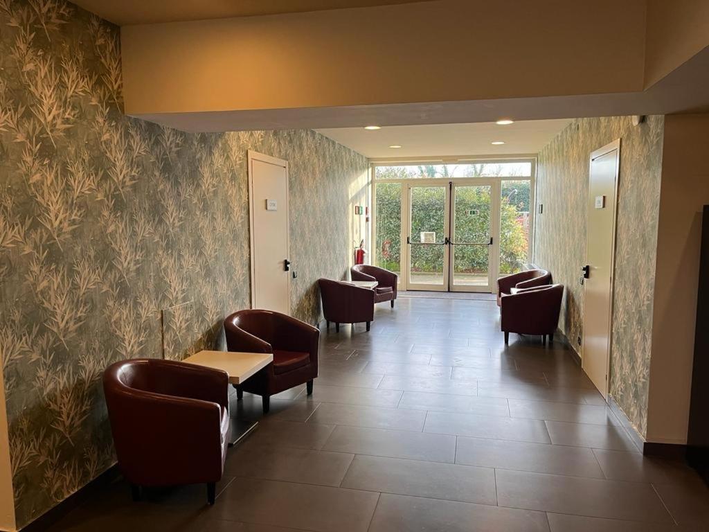 Bis Hotel Варезе Екстериор снимка