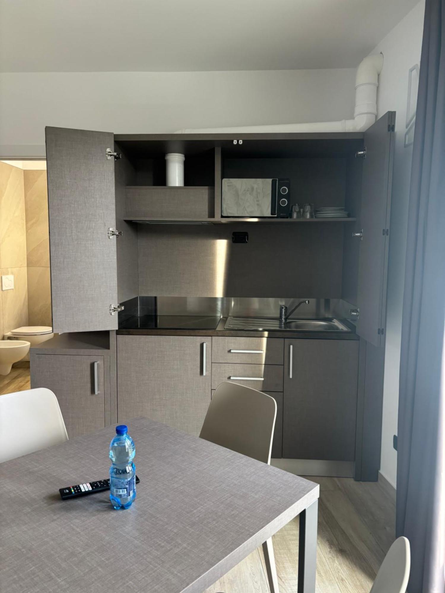 Bis Hotel Варезе Екстериор снимка