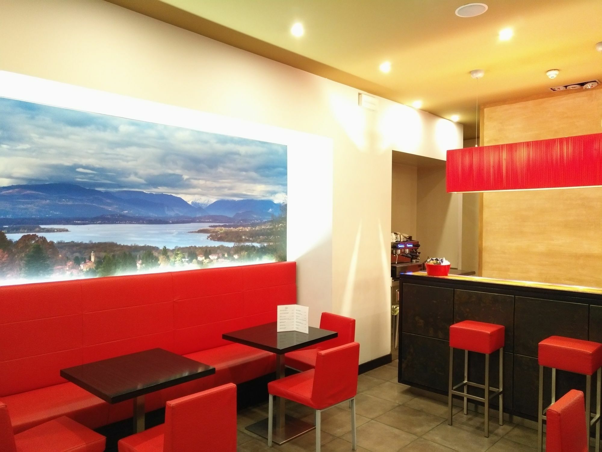 Bis Hotel Варезе Екстериор снимка